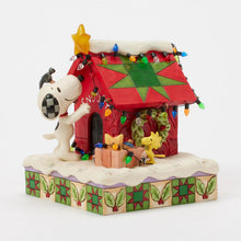 Load image into Gallery viewer, Prize-Worthy Christmas (Snoopy’s Doghouse) Peanuts By Jim Shore Figurine