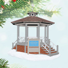 Load image into Gallery viewer, Gilmore Girls Stars Hollow Gazebo Musical Ornament