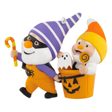 Load image into Gallery viewer, Gnothing But Treats Ornament