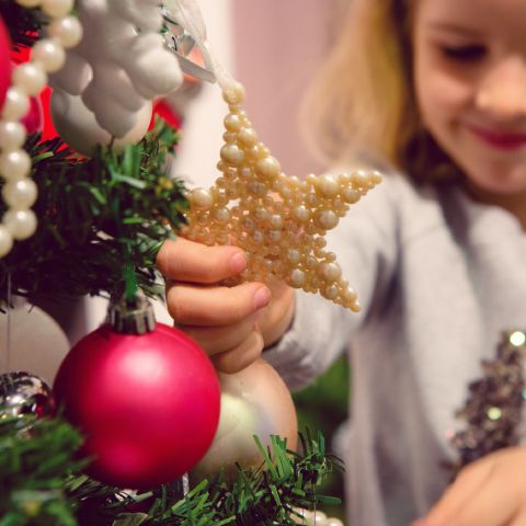 Crafting Memories: Easy DIY Personalized Keepsake Ornaments for Your Christmas Tree