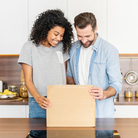 Celebrate Their New Home in 2023: The Best Housewarming Gift Ideas to Make Any Homeowner Feel at Home