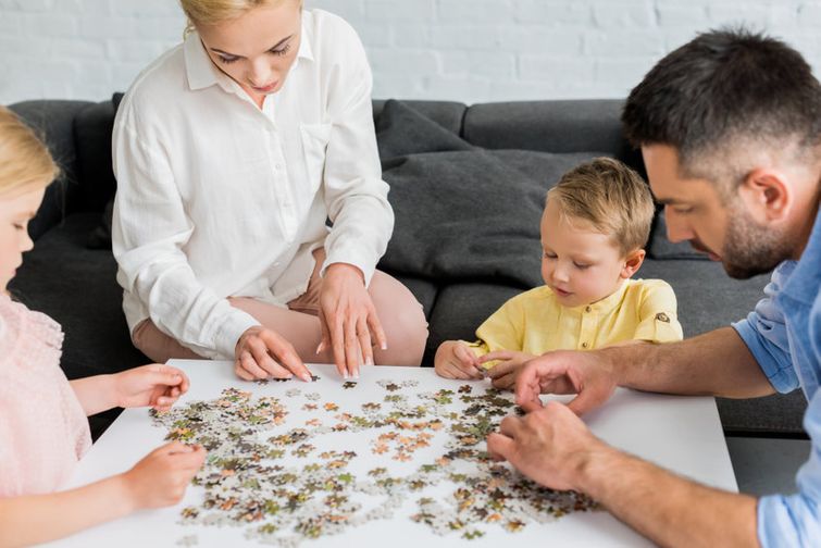 The Top 8 Benefits of Doing Jigsaw Puzzles