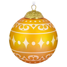 Load image into Gallery viewer, Christmas Commemorative 2025 Ball Glass Ornament
