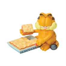Load image into Gallery viewer, Garfield with Piece of Lasagna - Jim Shore - Heartwood Creek - Hallmark Timmins
