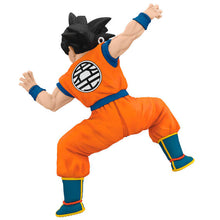 Load image into Gallery viewer, Dragon Ball Z Saiyan Saga Goku Ornament
