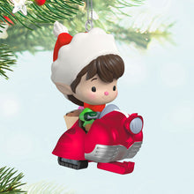 Load image into Gallery viewer, Mini Felix 2025 Exclusive Ornament, 1”
