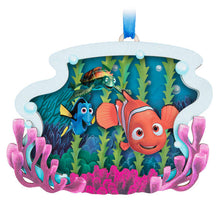 Load image into Gallery viewer, Disney/Pixar Finding Nemo Totally Unforgettable Friends Papercraft Ornament
