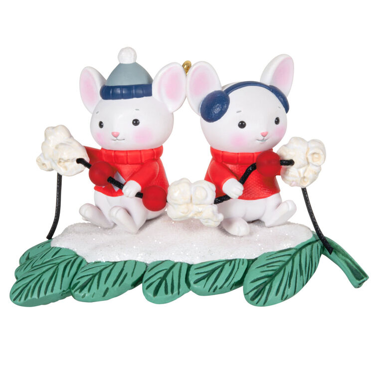 Merry Mice With Popcorn Garland Ornament