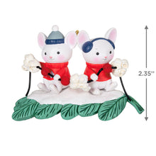 Load image into Gallery viewer, Merry Mice With Popcorn Garland Ornament
