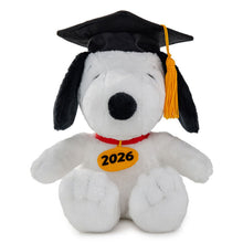 Load image into Gallery viewer, Peanuts® 2026 Snoopy in Grad Cap Plush, 7.5" - Hallmark Timmins

