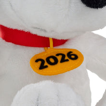 Load image into Gallery viewer, Peanuts® 2026 Snoopy in Grad Cap Plush, 7.5" - Hallmark Timmins
