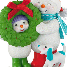 Load image into Gallery viewer, Making Memories Welcoming Wreath Ornament
